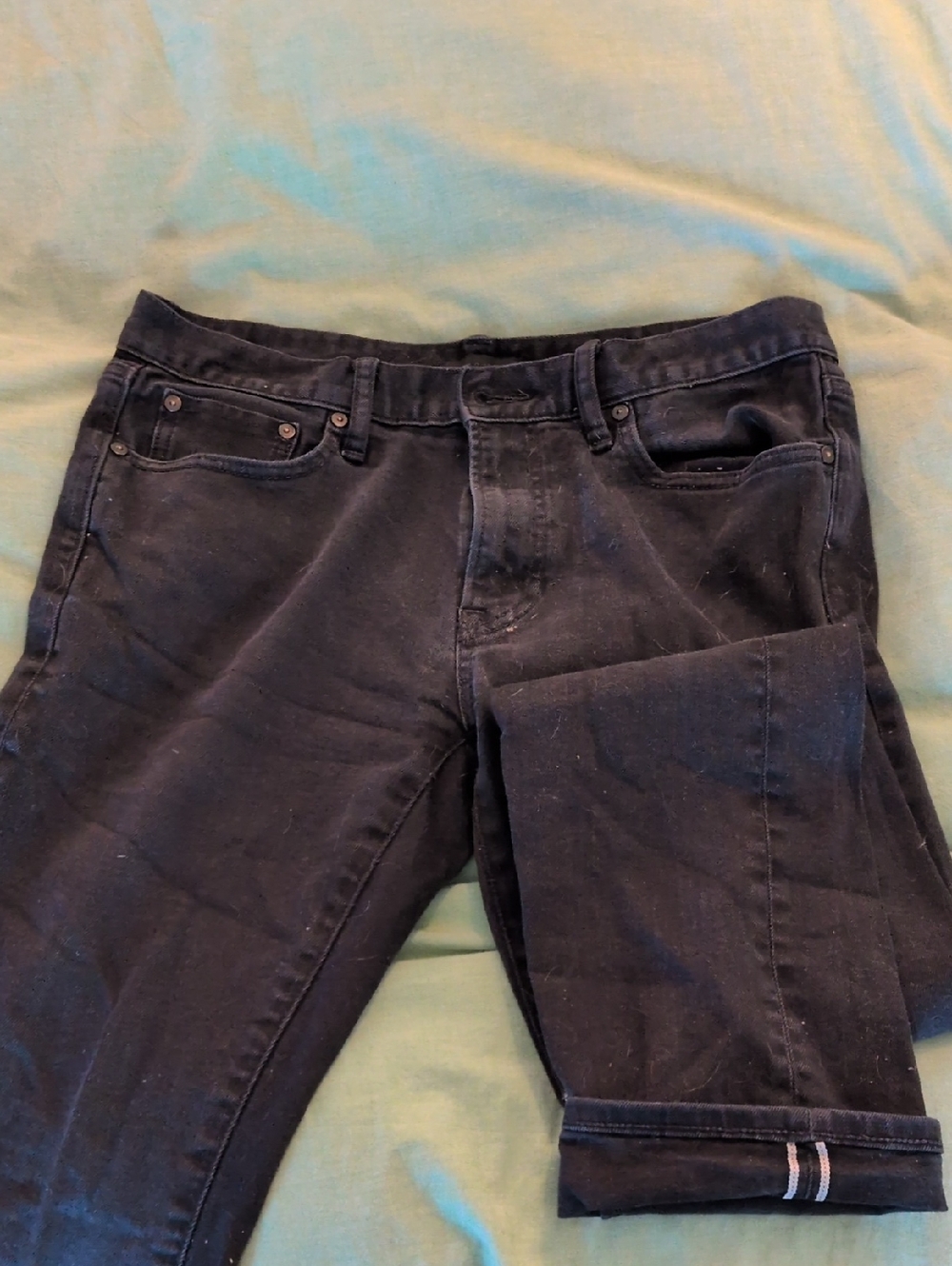 Uniqlo Men's Slim Straight Jeans in Black Selvedge *Check Measurements*